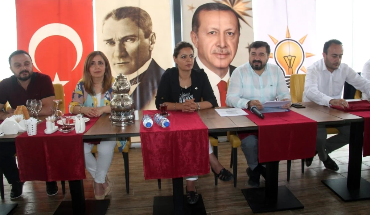 AK Parti İl Başkanı, CHP\'li Belediyenin Yerine Getirmediği Vaatleri Hatırlattı