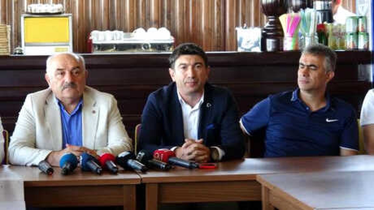 B.b Erzurumspor Egemen ve Auremir\'i Kadrosuna Kattı