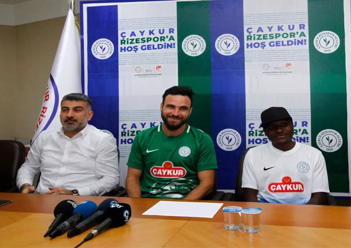 Çaykur Rizespor\'da Aminu Umar ve Musa Çağıran İmzayı Attı