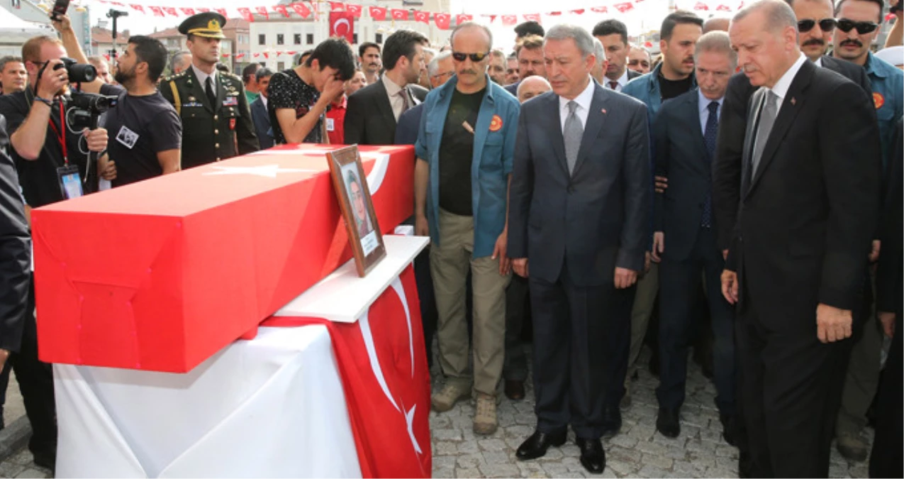Erdoğan, PKK\'nın Katlettiği Anne ile Bebeğinin Cenazesinde Konuştu: İdam Gelirse Onaylarım