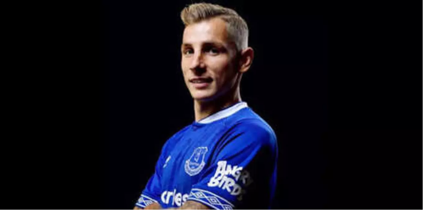 Everton, Digne\'yi Transfer Etti