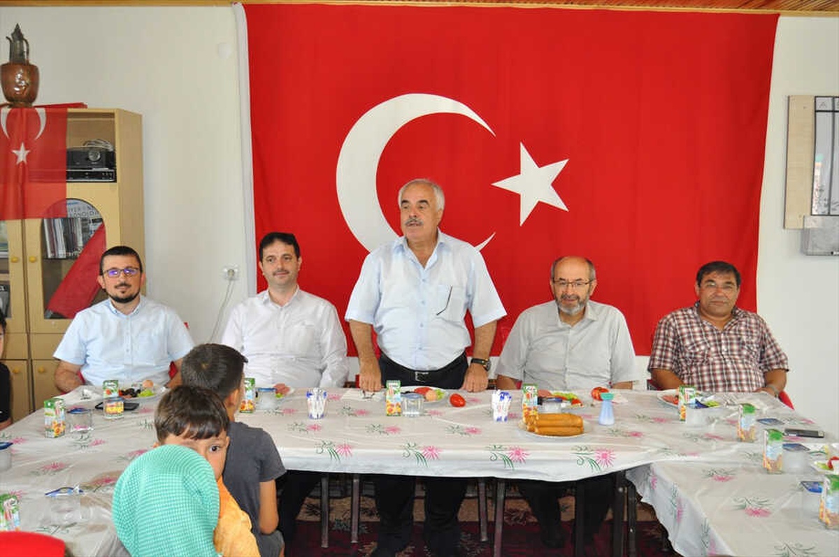 İl Müftüsü Gündüz\'den Kur\'an Kursu Öğrencilerine Ziyaret