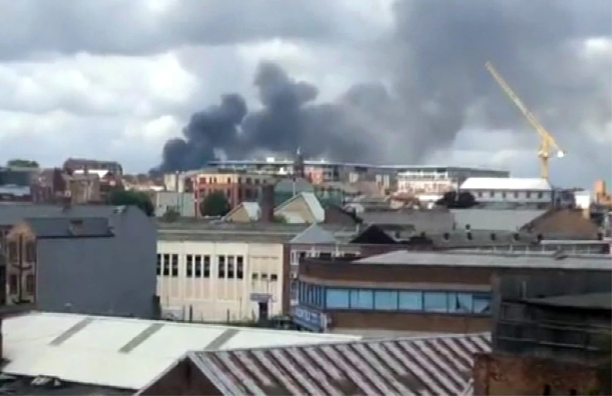 İngiltere\'nin Birmingham Şehrinde Yangın