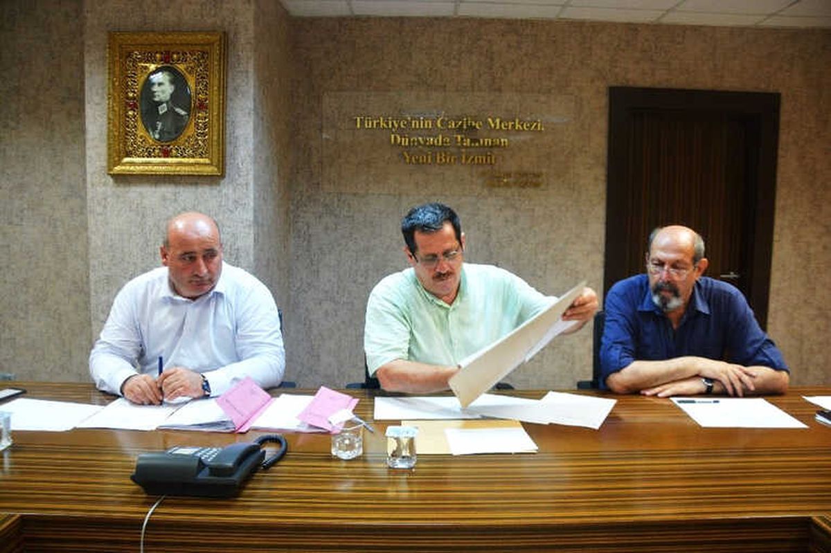 İzmit Belediyesi\'nden Milyonluk Satış