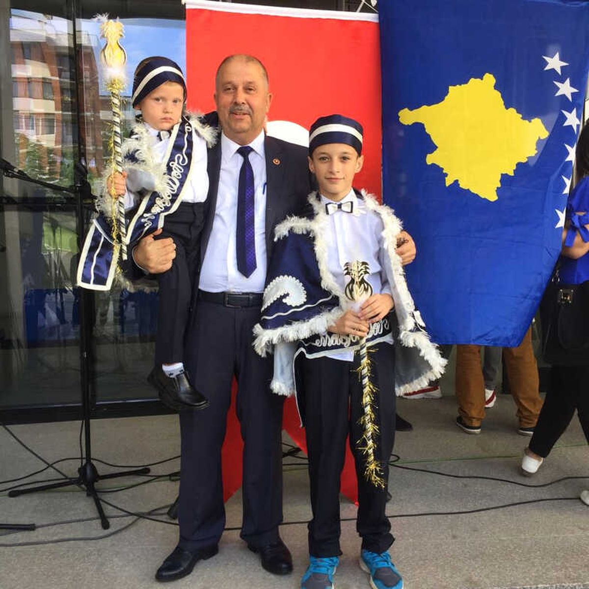 Kosova\'da Sünnet Coşkusu