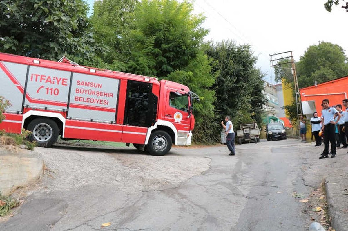 Mahalleyi Korkutan Yangın