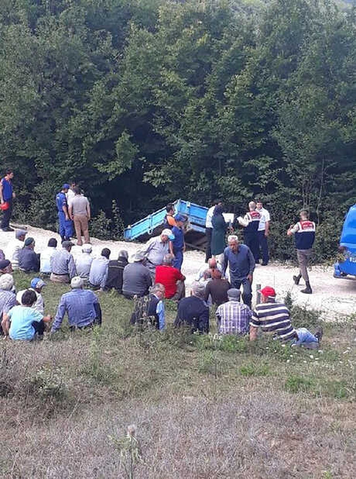 Şarampole Devrilen Traktördeki Amca- Yeğen Öldü