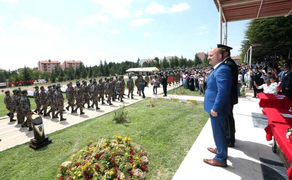 Vali Varol: "Alçak Bir Terör Örgütü ile Mücadele Etmeye Hazır Olun"