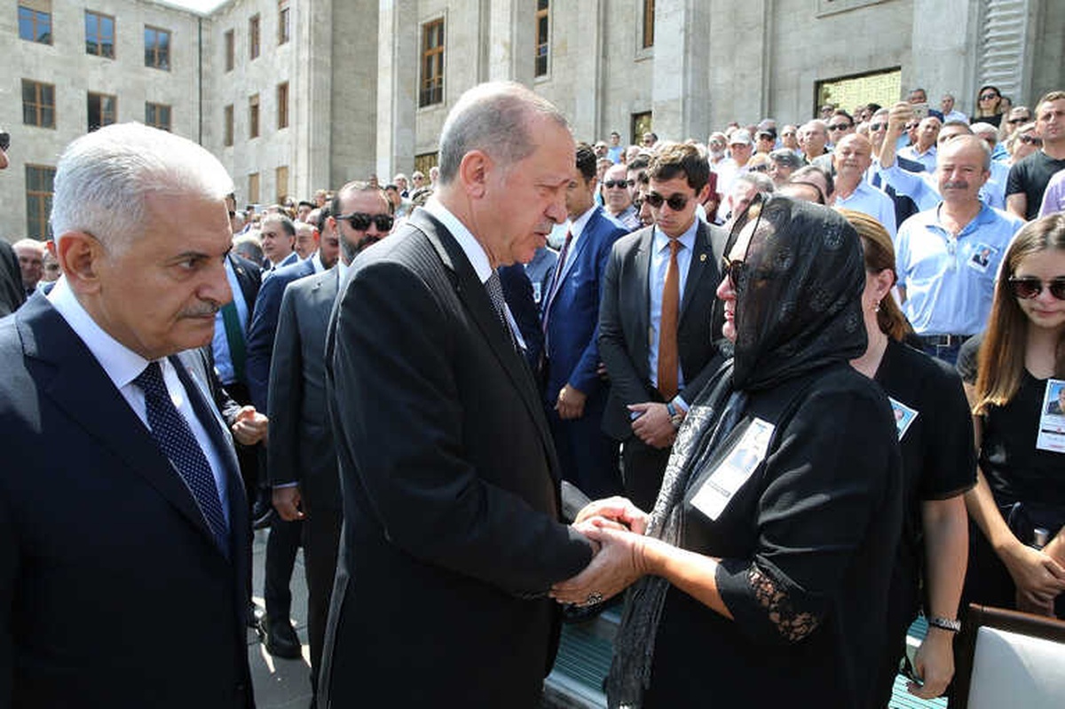 Vefat Eden Eski Vekil Göksel İçin TBMM\'de Tören