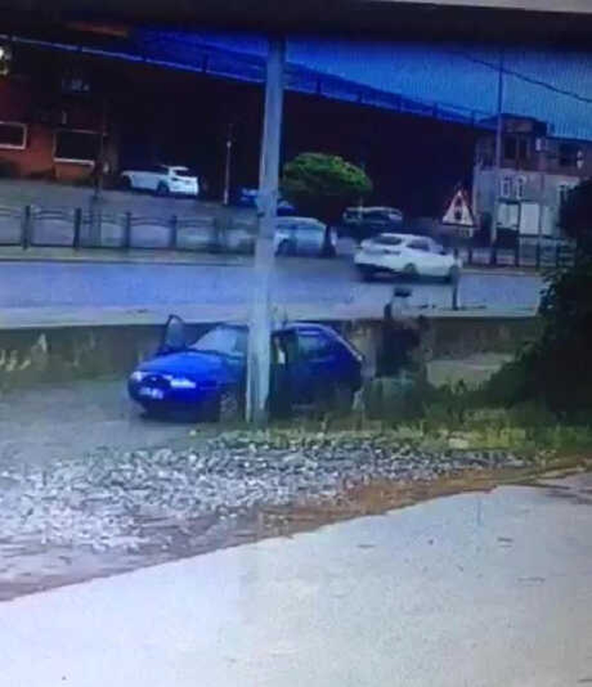 Yaşlı Adamı Döven 2 Kişi İçin Yeniden Yakalama Talimatı