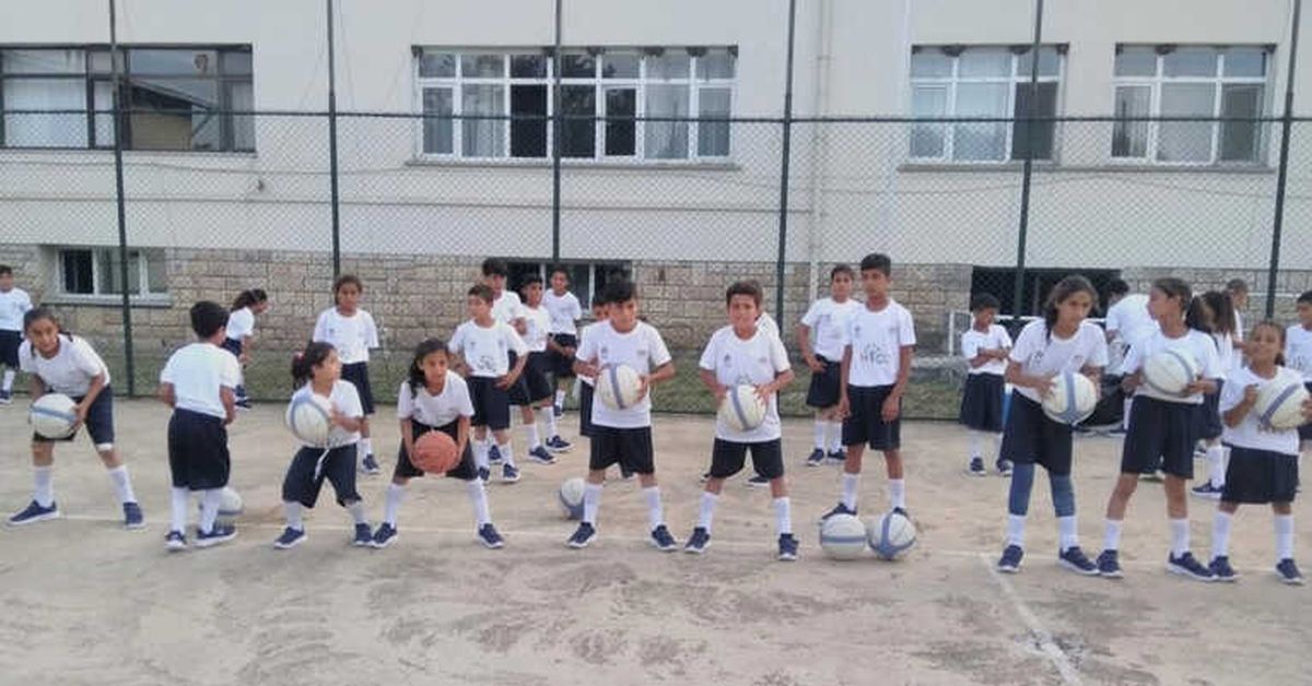 Anadolu Efes, Çanakkale ve Balıkesir\'de 109 Çocuğa Basketbol Eğitimi Veriyor