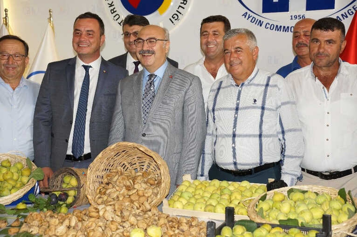 Aydın\'da Sezonun İlk Kuru İnciri Borsaya Teslim Edildi