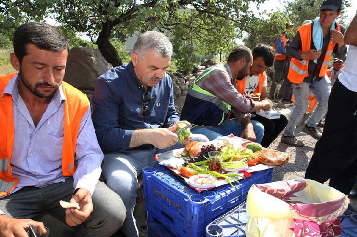 Başkan Çelik, "Her Alanda Büyük Bir Gayretle Çalışıyoruz"