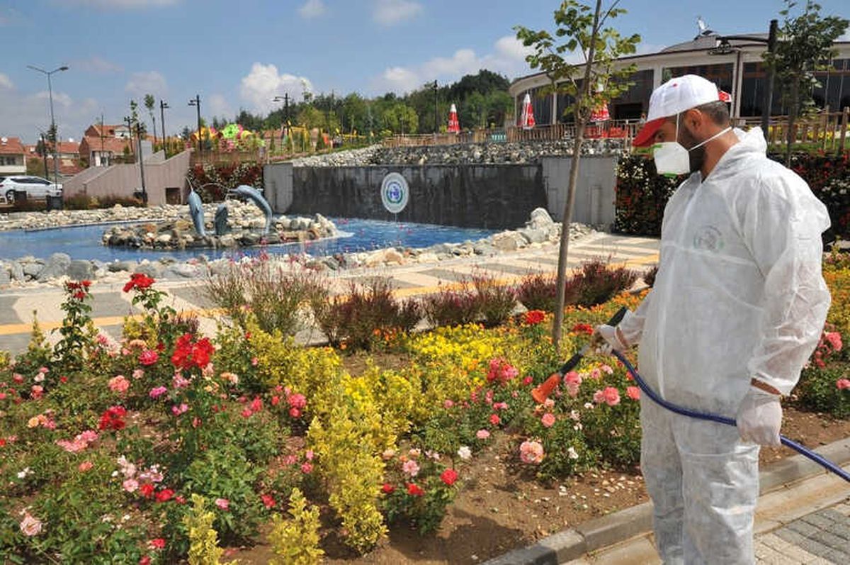 Bozüyük\'te Parklar Her Daim Yeşil