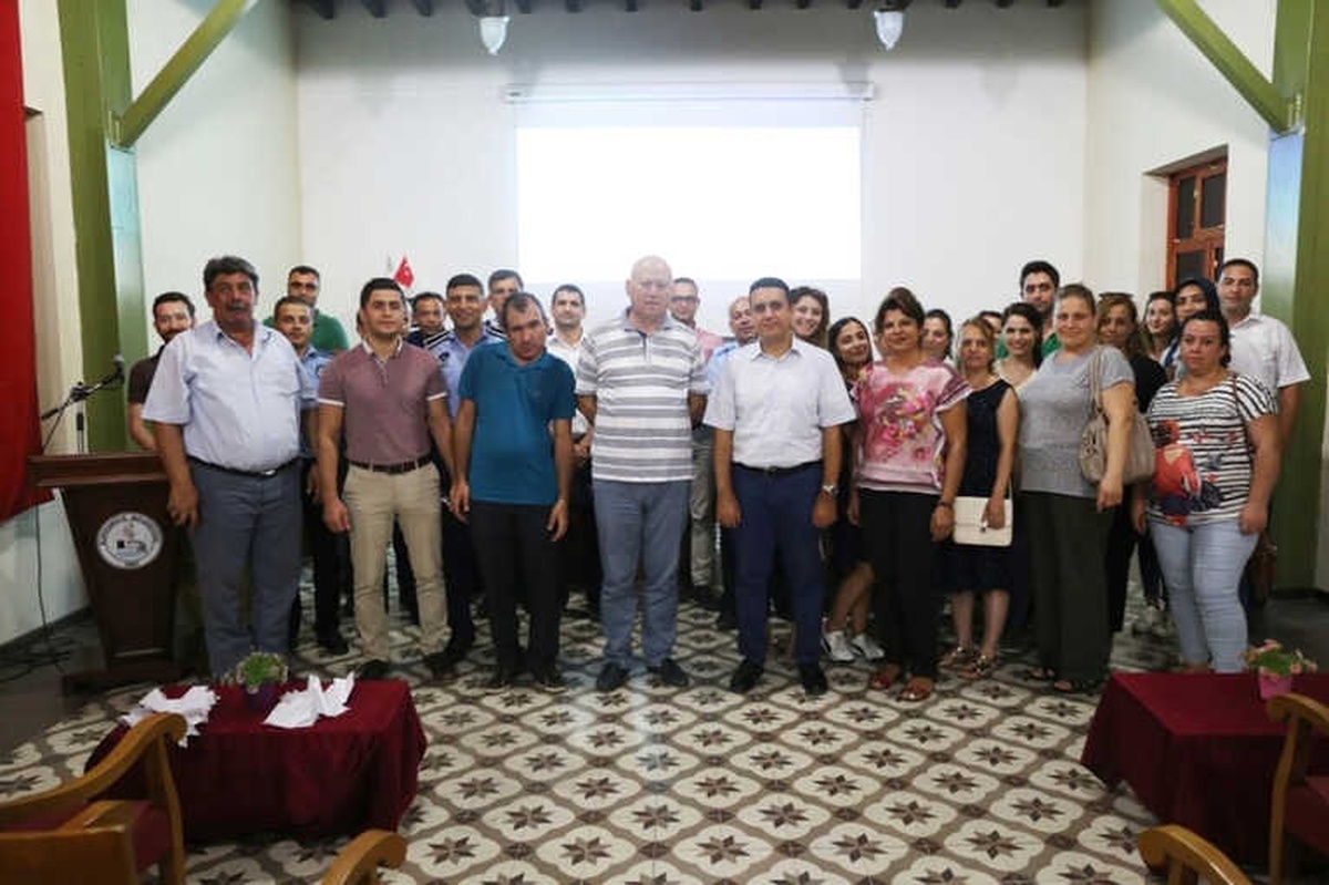 Burhaniye\'de Belediye Personeline Motivasyon Eğitimi