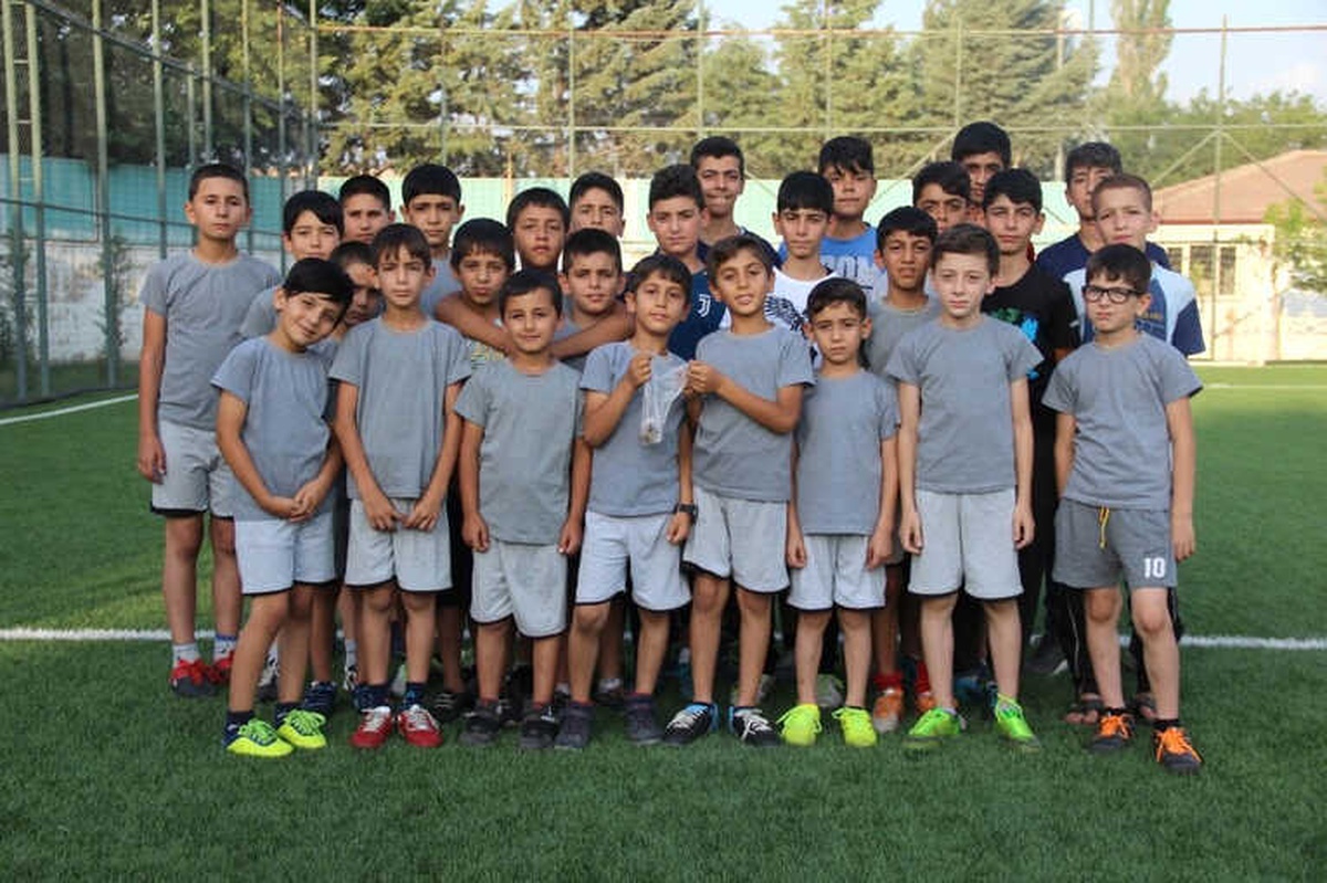 Çocuklar, Harçlıklarını Elazığspor\'a Bağışladı