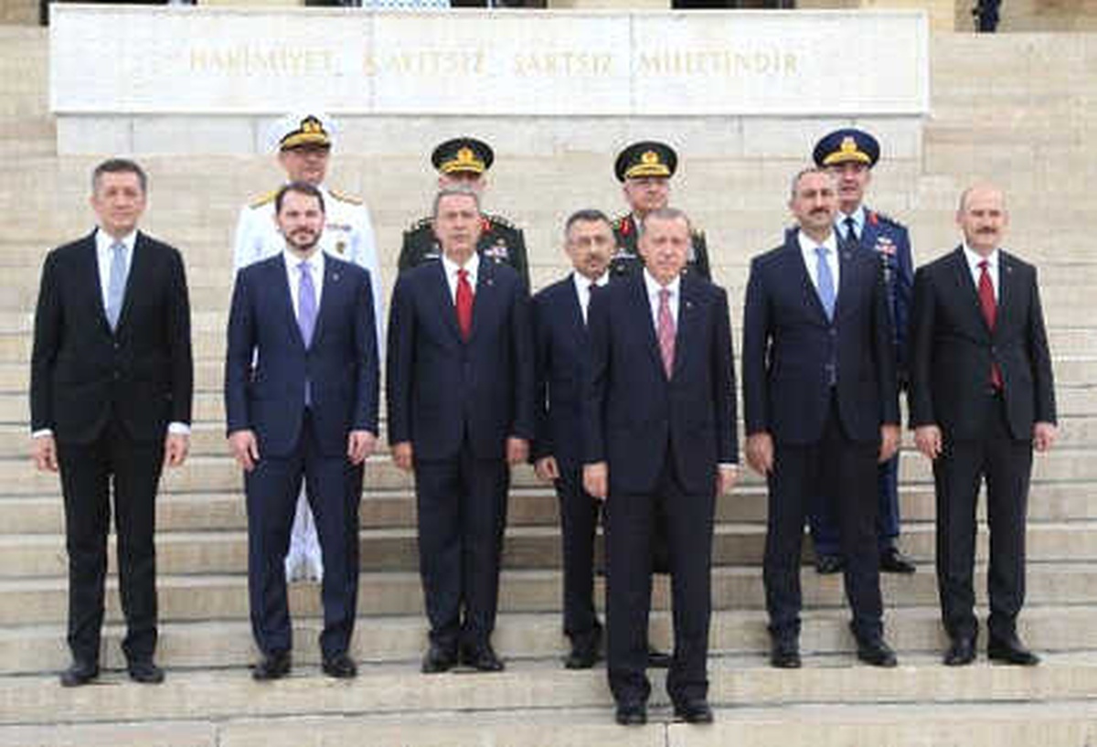 Cumhurbaşkanı Erdoğan ve Yaş Üyeleri Anıtkabir\'de