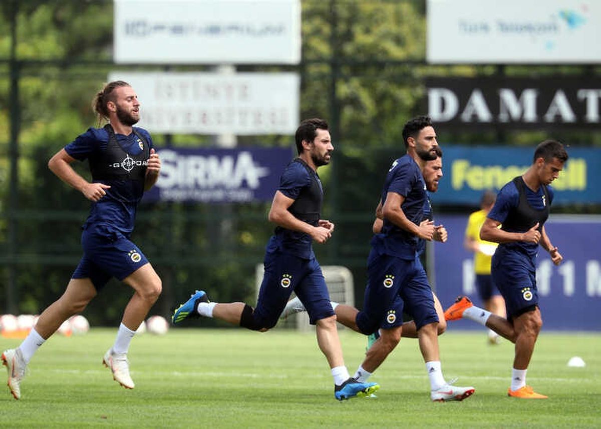 Fener Benfica\'ya Bileniyor