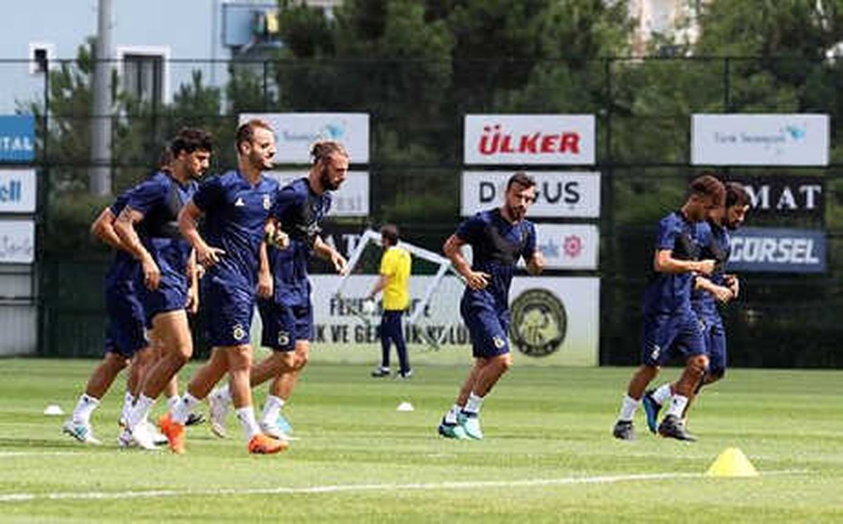 Fenerbahçe\'de Benfica Maçı Hazırlıkları Başladı