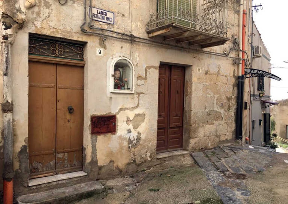 İtalya\'da Yazlık Evler 1 Euro