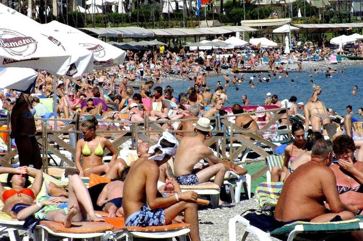 Kemer\'de Oteller Yüzde 100\'lük Doluluk Oranına Ulaşıyor