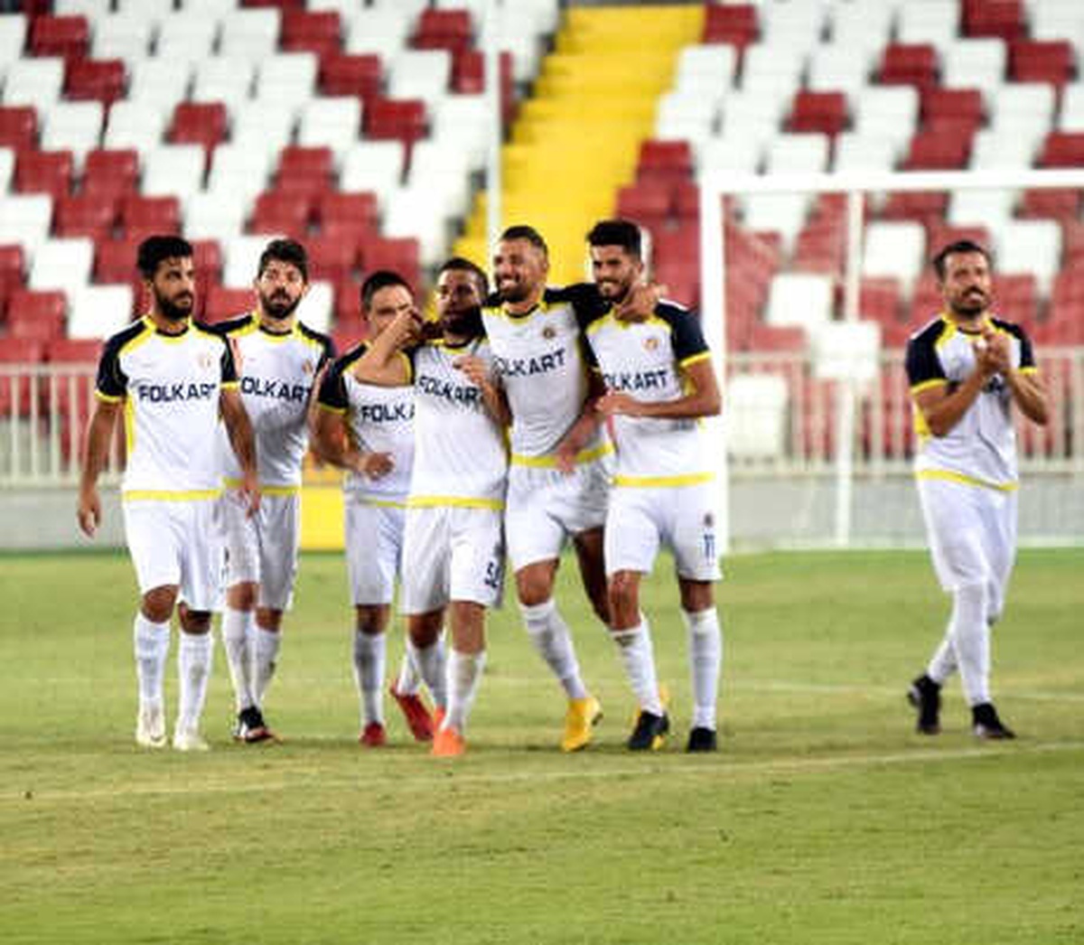Menemen Belediyespor İlk Peşinde
