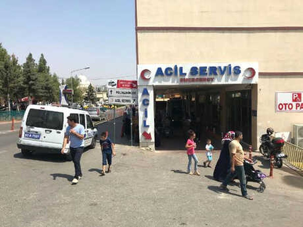 Şanlıurfa\'da Yolcu Minibüsü Devrildi: 14 Yaralı