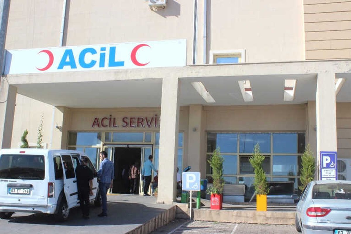 Traktörün Altında Kalan Çocuk Yaralandı