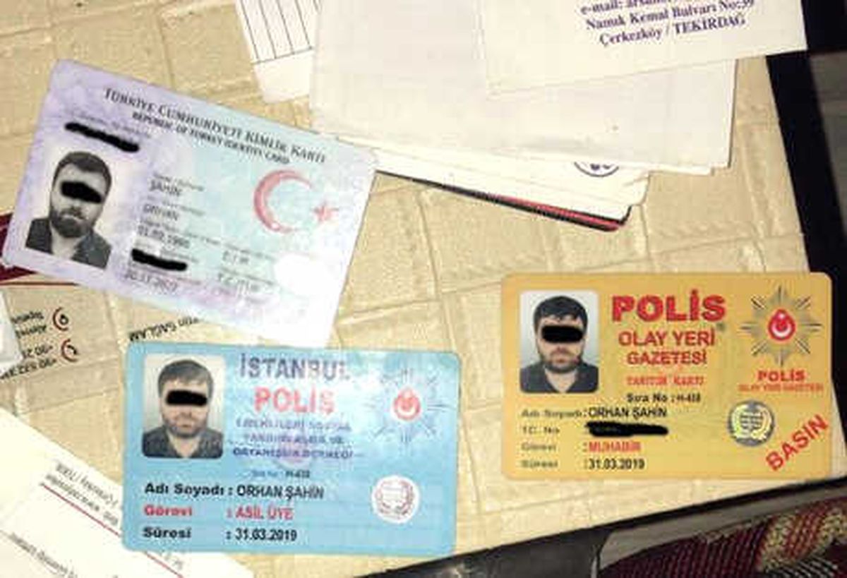 Aranan Şüpheli, 3 Sahte Kimlikle Yakalandı