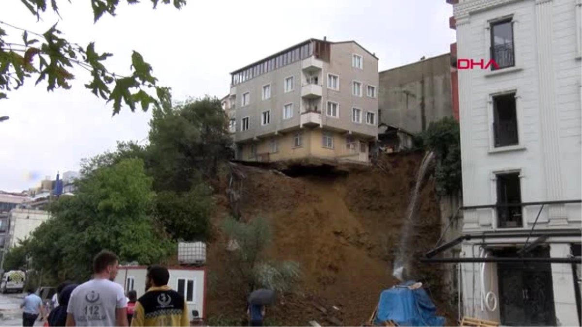 Beyoğlu Belediyesi\'nden Sütlüce\'de Çöken Bina İlgili Açıklama
