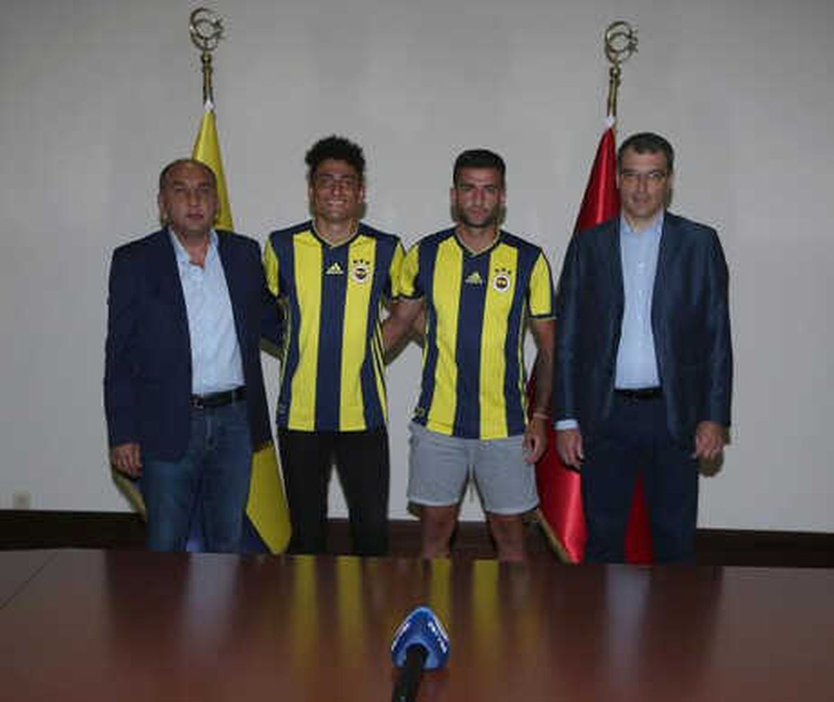 Fenerbahçe Altyapıdan 2 İsimle Profesyonel Sözleşme İmzaladı