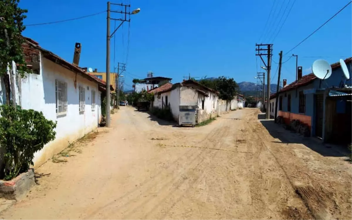 Germencik Belediyesi Bozulan Yolları Yeniledi