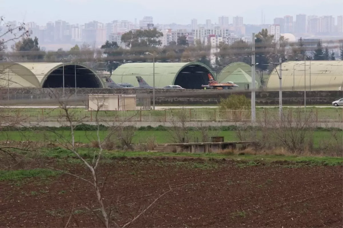 İncirlik Üssü" Kapatılsın "Millet Bahçesi" Yapılsın Talebi