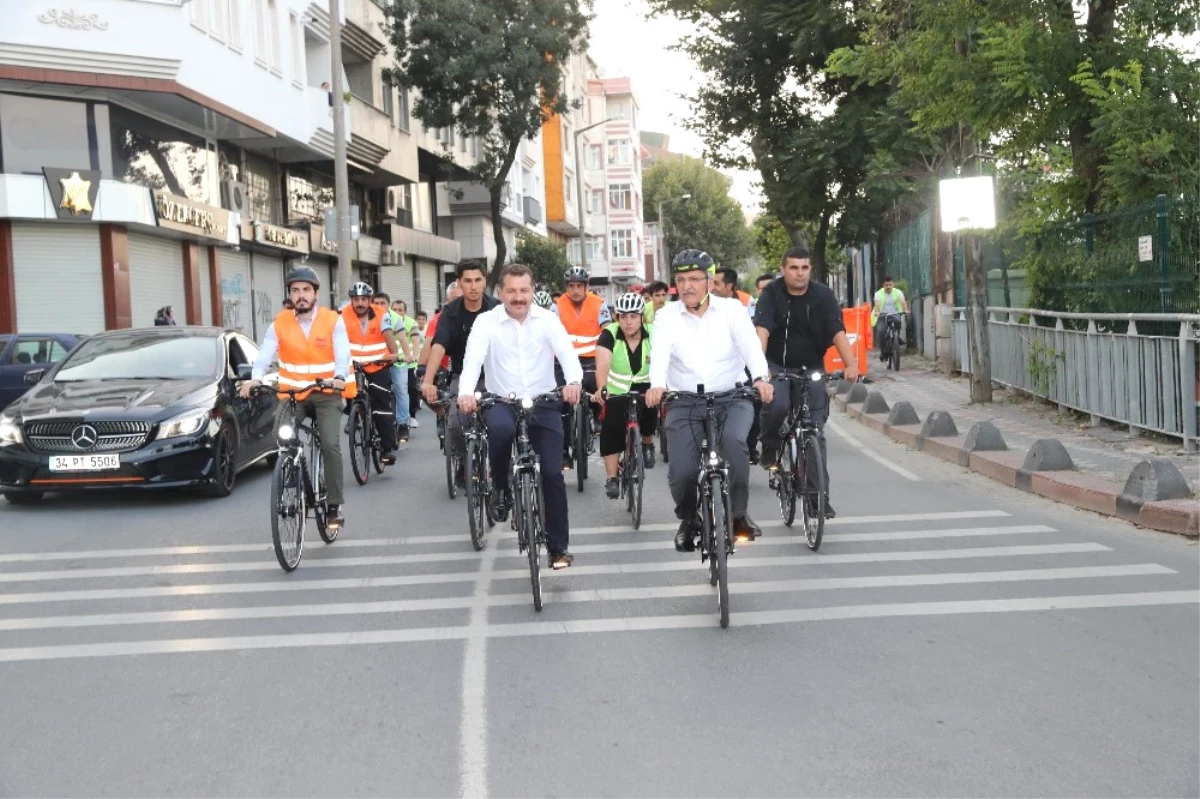 Karesi Belediye Başkan Yılmaz, Zeytinburnu\'nda Pedal Çevirdi