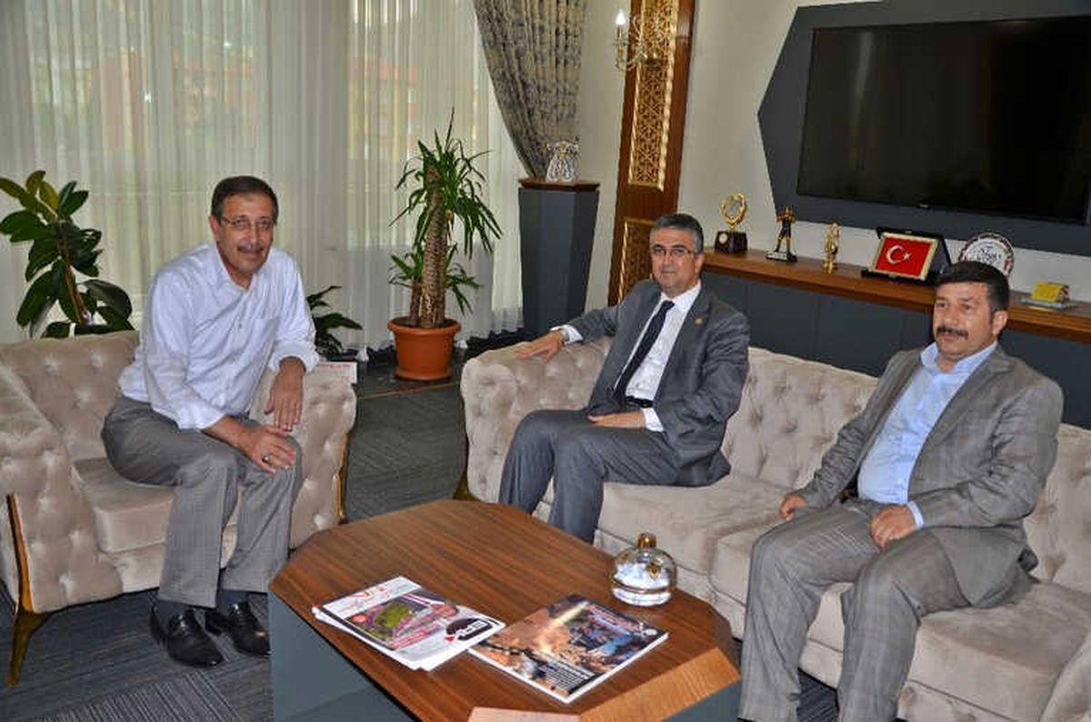 MHP Genel Başkan Yardımcısı Aydın\'dan Başkan Bulutlar\'a Ziyaret