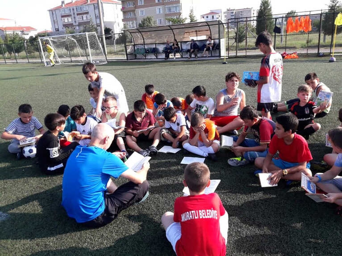 Muratlılı Sporcular Kitap Okuyor