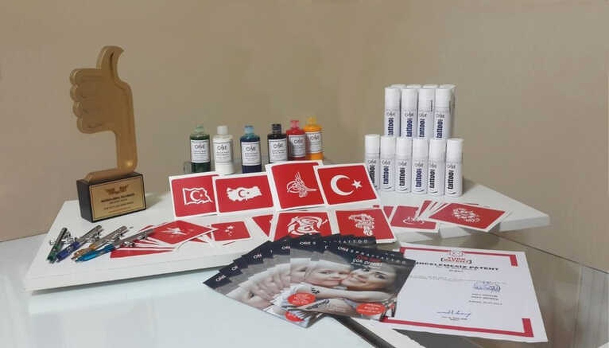 Sprey Kına ile Başladı Dünyaya Geçici Dövme Boyası Satıyor