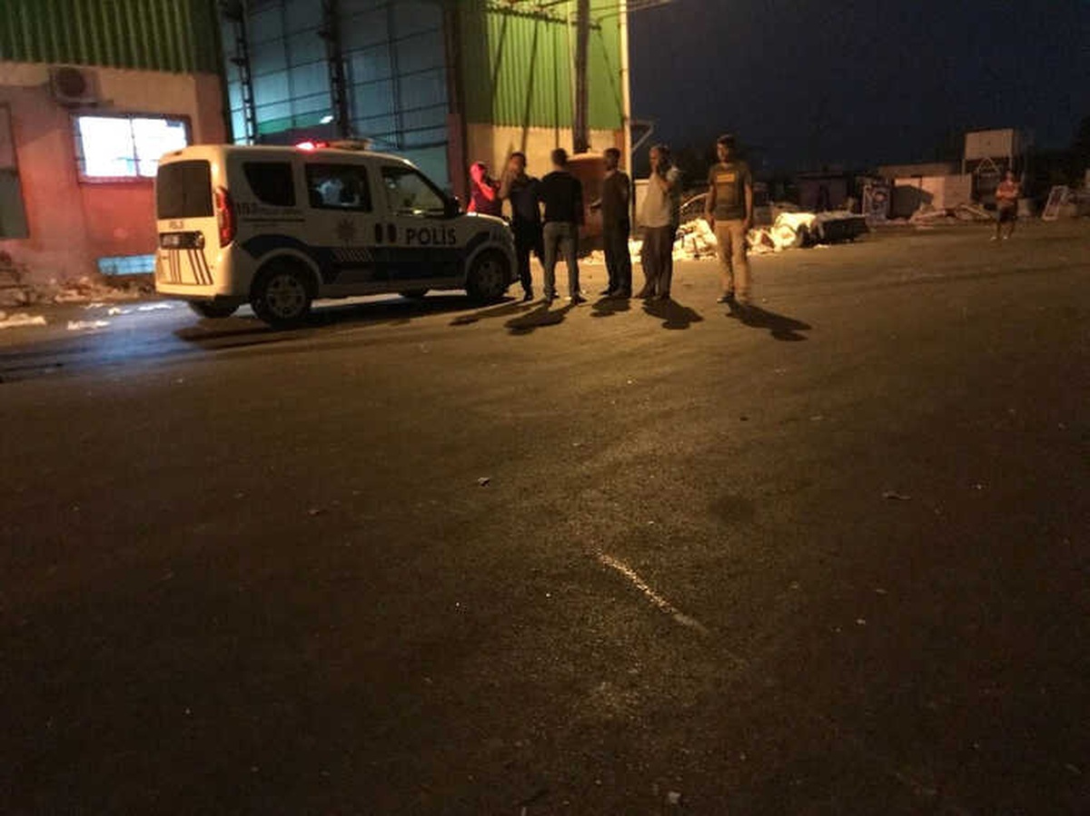 Adana\'da Geri Dönüşüm Makinesine Düşen İşçi Feci Şekilde Can Verdi