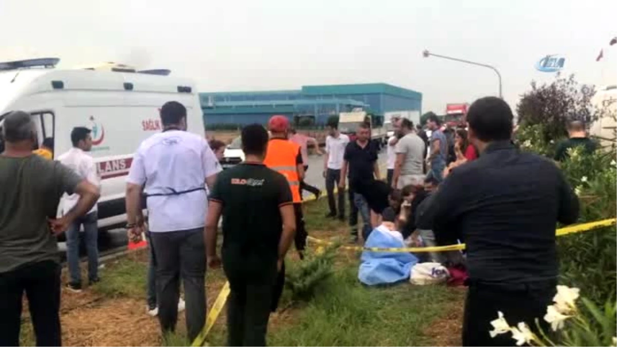 Akhisar\'da Otobüs Devrildi 1 Ölü 41 Yaralı