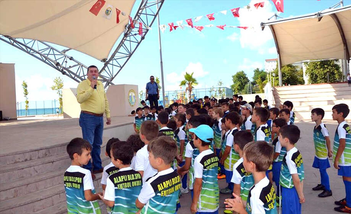 Alaplı\'da Yaz Futbol Okulu Sona Erdi