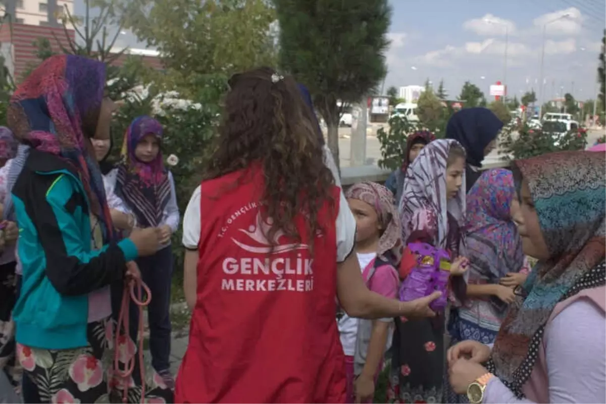 Gönüllü Gençlerden Cami Ziyareti