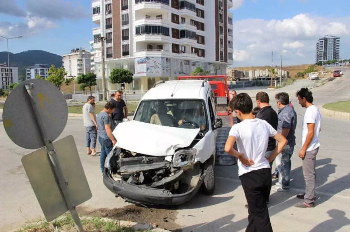 Samsun\'da Trafik Kazası: 6 Yaralı