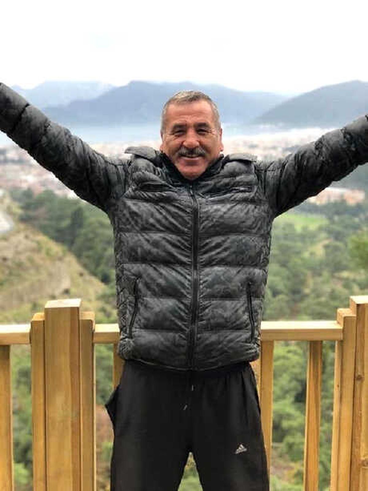 Dinamitle Balık Avlamak İsterken Canından Oldu