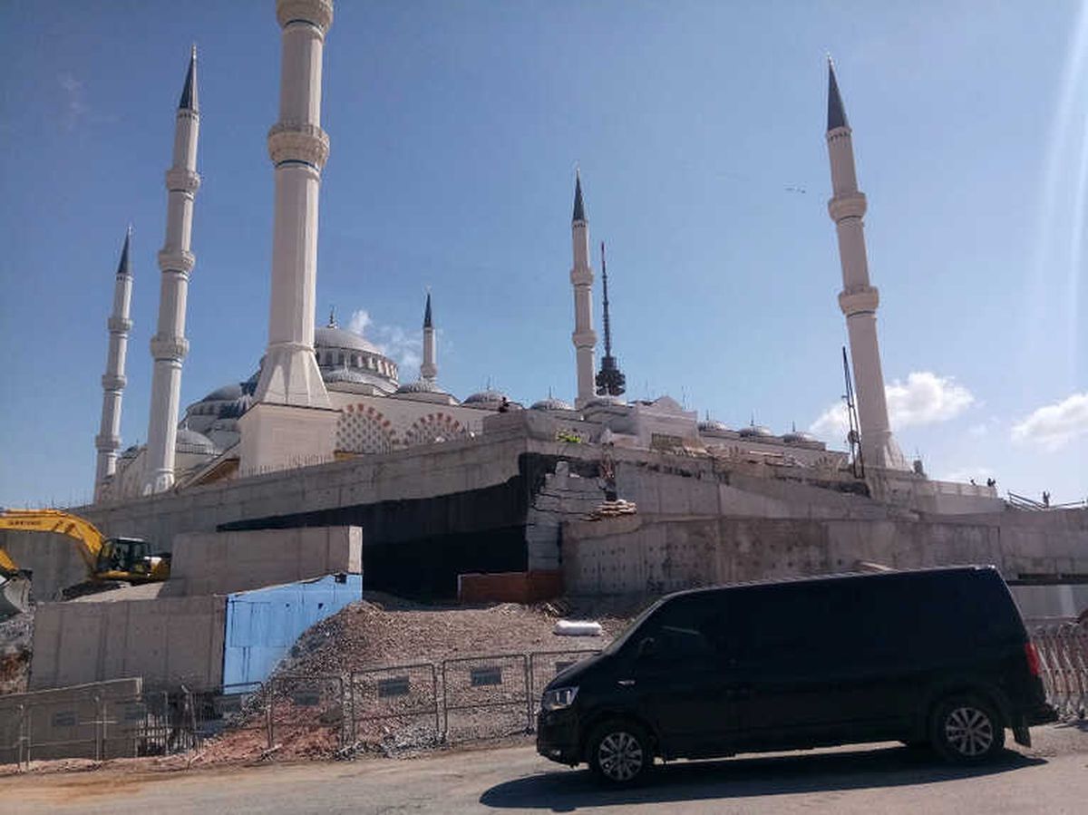Erdoğan Çamlıca Camii\'nde İncelemelerde Bulundu