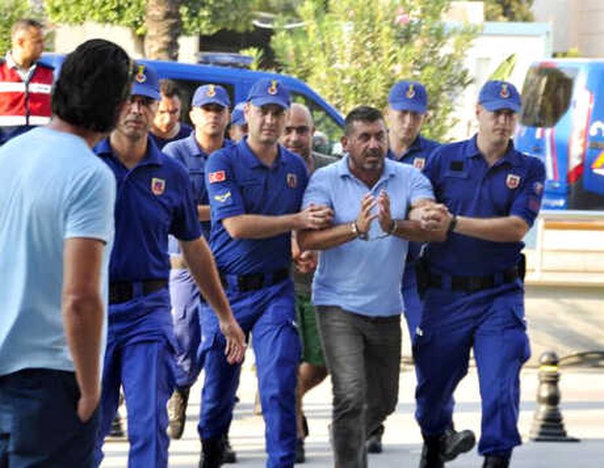 Manavgat\'ta Suç Örgütü Operasyonu: 3 Tutuklama