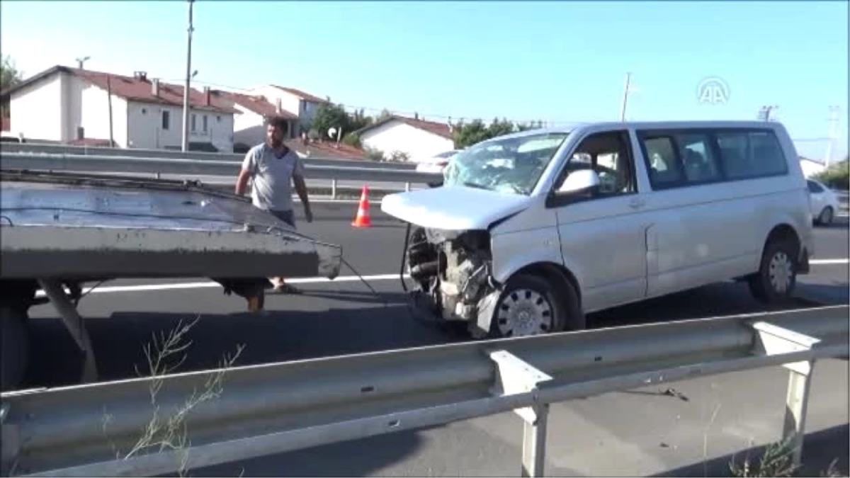Silivri\'de Trafik Kazası: 1 Ölü, 8 Yaralı