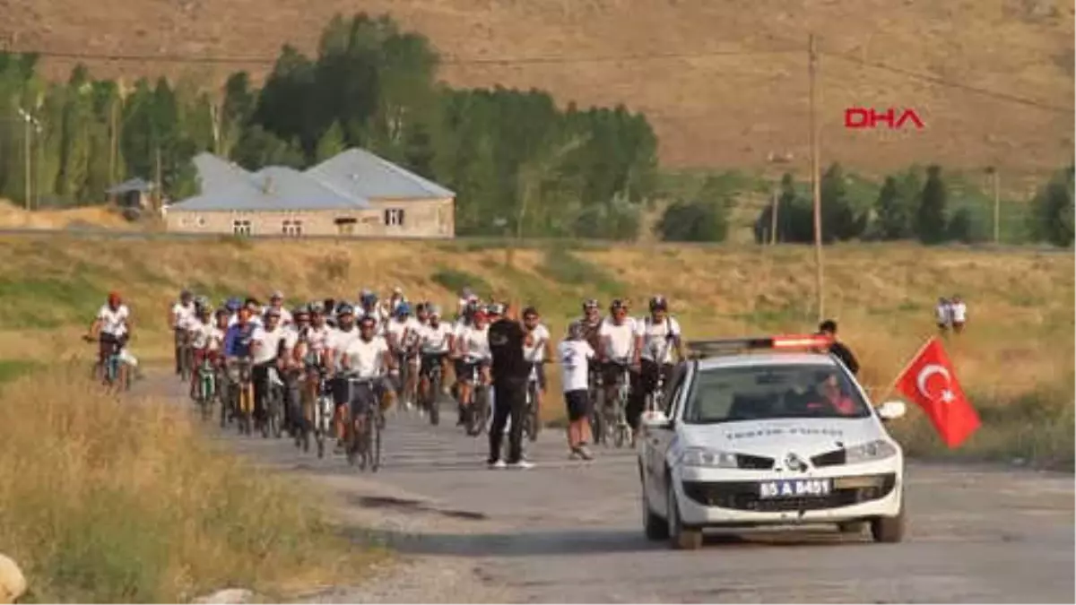 Van Gölü\'ne Farkındalık İçin Düzenlenen Bisiklet Turu Devam Ediyor