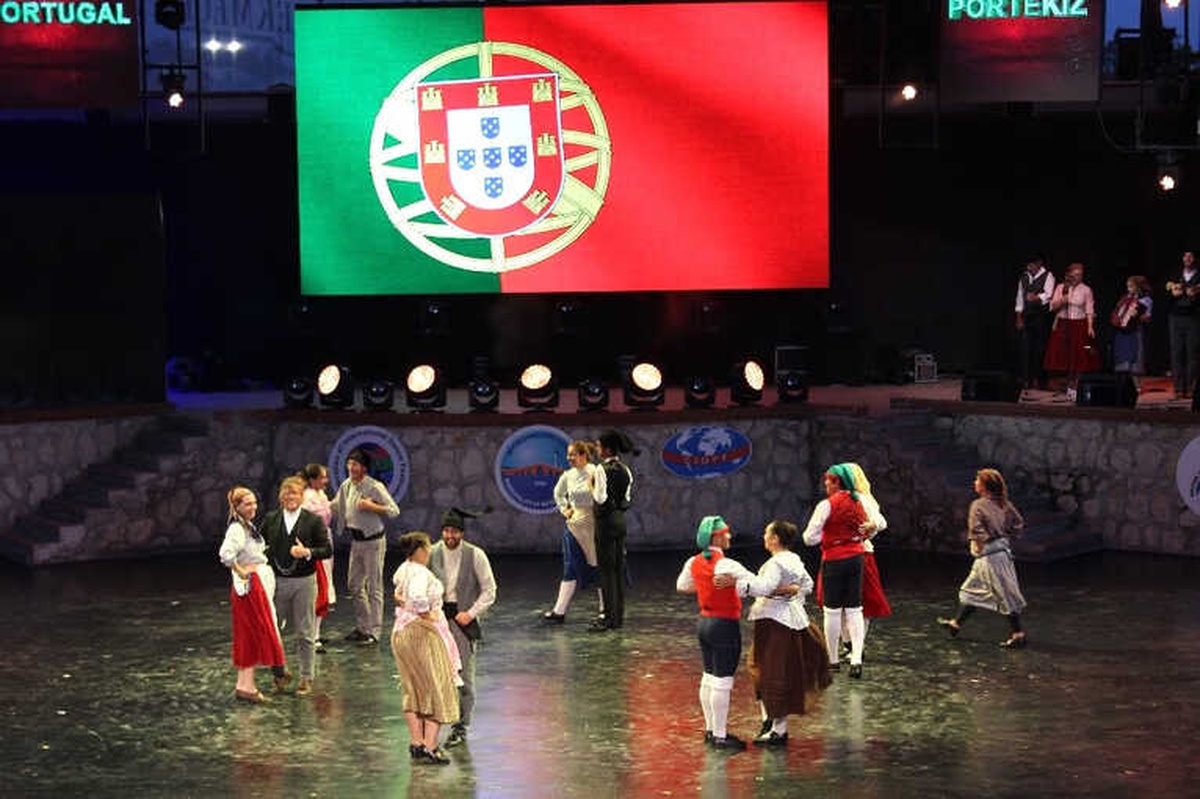 Yabancı Konuklar Türk Ezgileriyle Festivalin Kapanışını Yaptılar