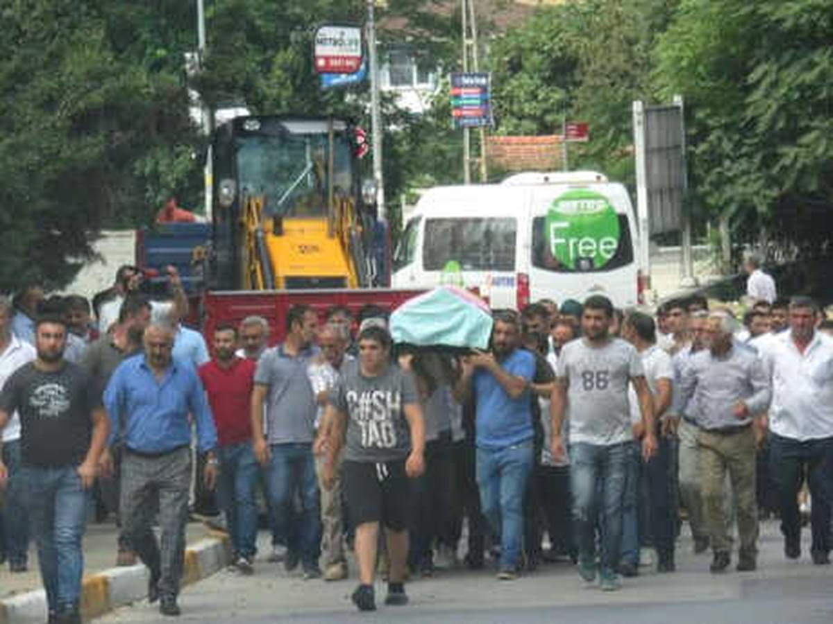 11 Yaşındaki Berrak Son Yolculuğuna Uğurlandı