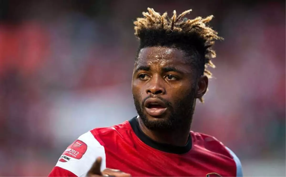 Alex Song ile Anlaşma Yakın